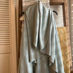 Light Blue Sleeveless Wrap Shawl